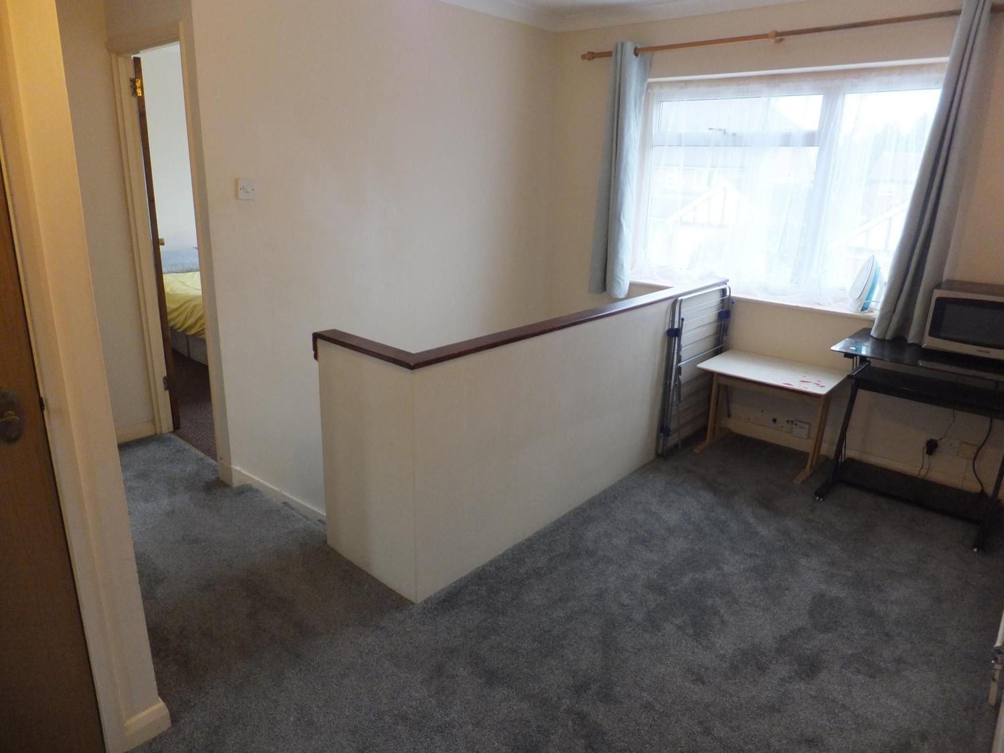 Many Worlds Meet - Eurostar, Wimbledon 30 Mins, Central London, Gatwick 15 Mins - Spacious, Sleeps Up To 16 Plus Cot - Free Wifi, Parking - Next To Lloyd Park, Great For Families, Walkers, Relocators - Ideal For Contractors 크로이던 외부 사진