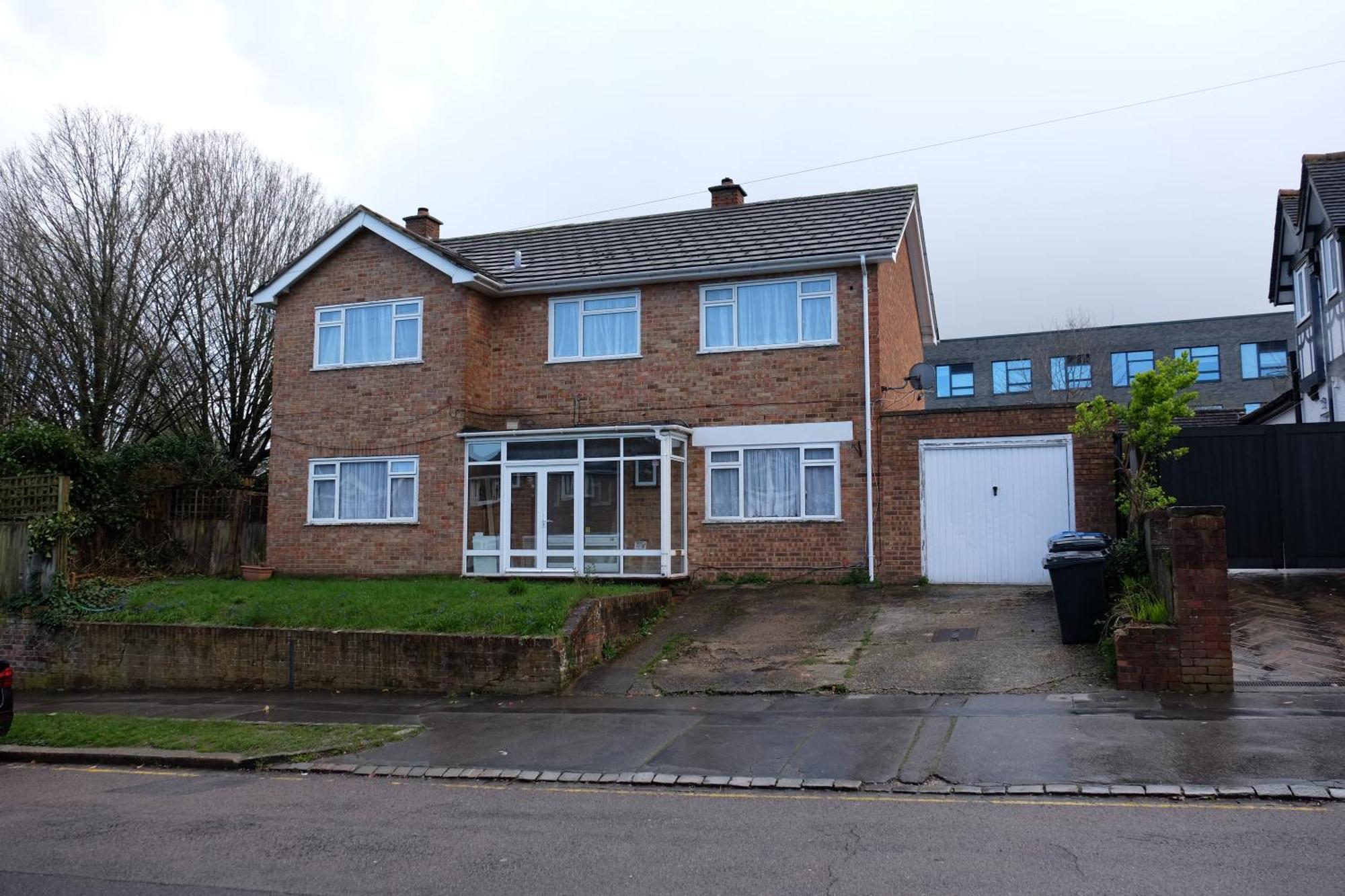 Many Worlds Meet - Eurostar, Wimbledon 30 Mins, Central London, Gatwick 15 Mins - Spacious, Sleeps Up To 16 Plus Cot - Free Wifi, Parking - Next To Lloyd Park, Great For Families, Walkers, Relocators - Ideal For Contractors 크로이던 외부 사진